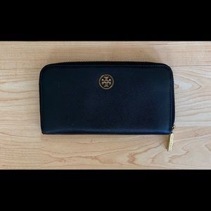Tory Burch Robinson Continental Zip Wallet